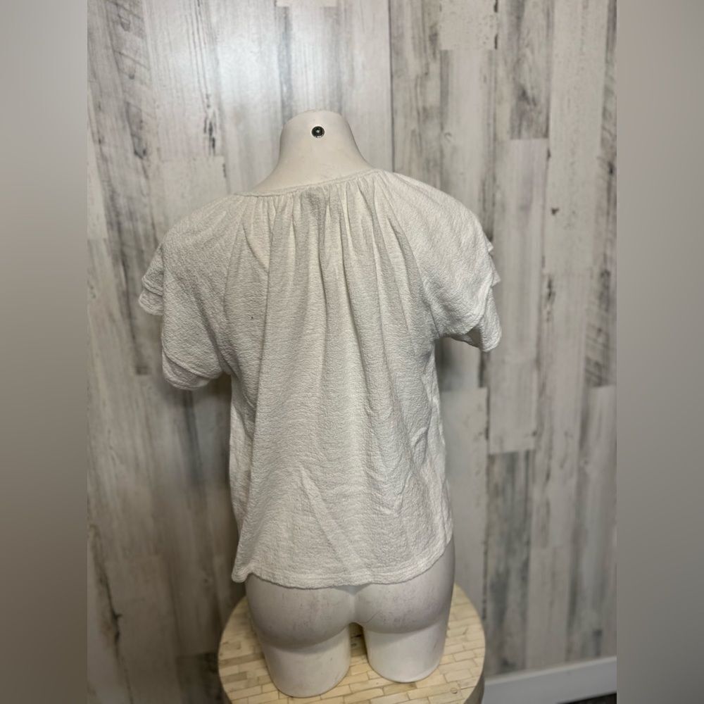 White blouse - Picture 3 of 5
